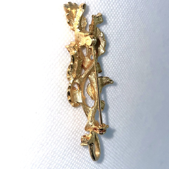 Vintage LIA Gold-tone Green Enamel Leaves Blue Rhinestones Brooch / Pin - Picture 3 of 8